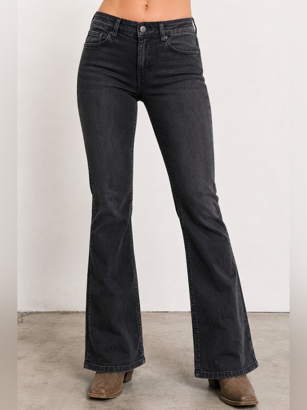 Kimes Ranch Betty Black Wash Bootcut Jeans Size 6 34” Inseam USA - Picture 1 of 8
